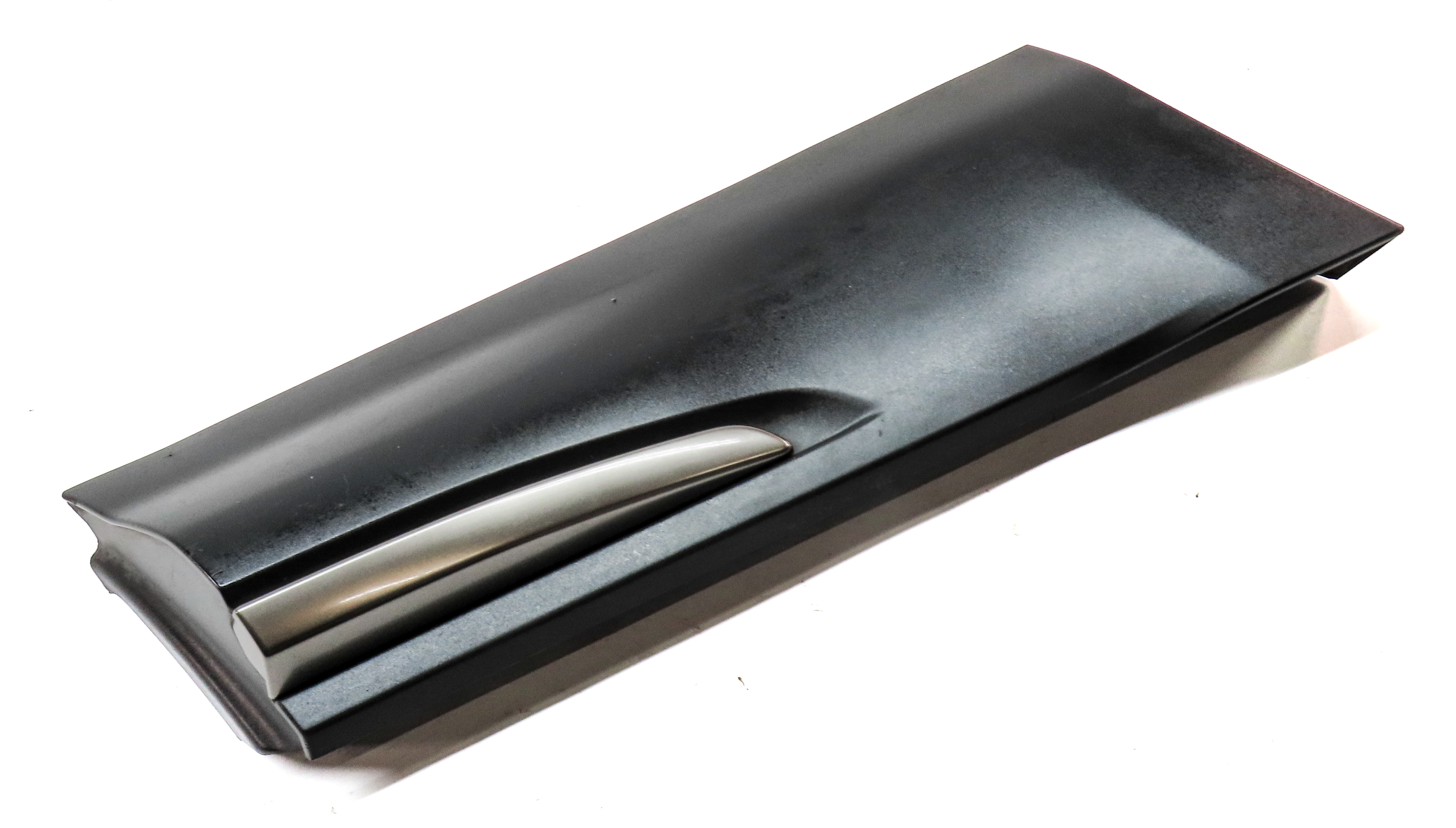 2013 RANGE ROVER EVOQUE (L538) FRONT RIGHT PASSENGER REARWARD TRIM MOULDING — exact item pictured